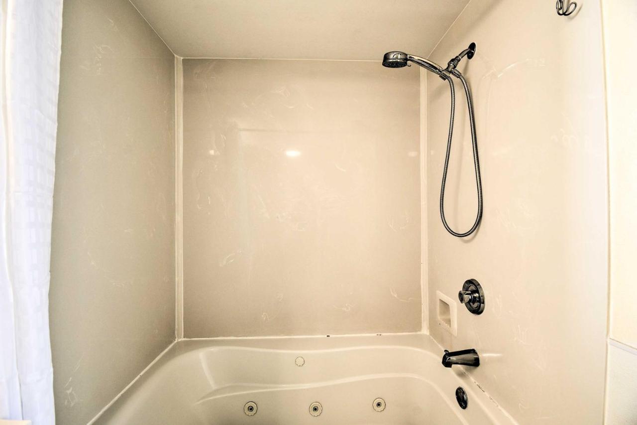 Oceanfront Condo With Perks In Bay Watch Resort 미를 비치 외부 사진